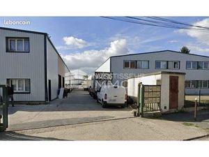 Local d'activité 250 m²