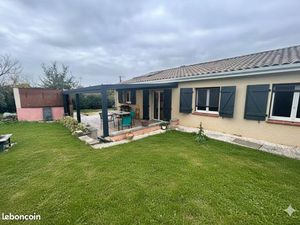 Maison T4 101m² avec jardin  piscine et dépendances – Mas-Grenier