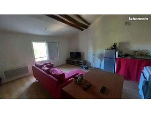 Location Appartement Saint Saturnin les Avignons 50m²