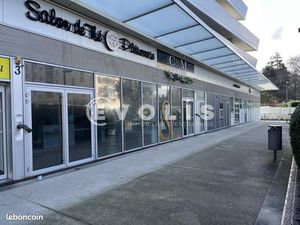 Local commercial 170 m²