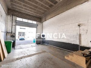 Local commercial 121 m²