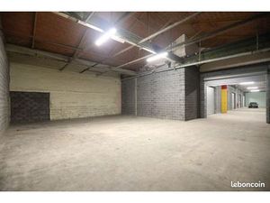 Local de stockage (160m²) Roubaix