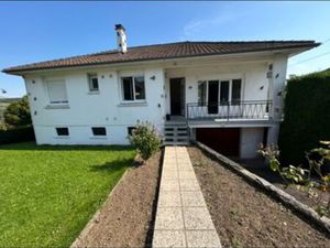 Maison 88 m² + bureau  sous-sol complet  grand terrain – Aumale