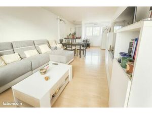 Grand 4 pièces lumineux et fonctionnel - Gare à pied