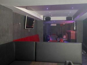 Local commercial plein centre 140 m2