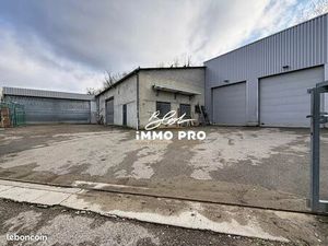 Local 160 m² Bourgoin-Jallieu