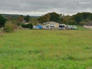 Local 230 m² Neuvy-Sautour