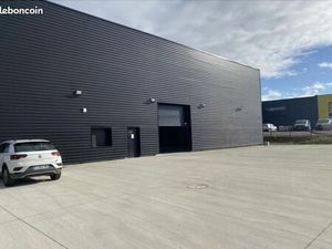 Local logistique 600 m²