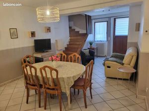 Maison de ville à deux pas des quais et du centre ville