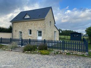 Maison 3kms de Bayeux  30kms de Caen  3min RN13