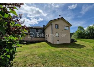 Maison de village 9 pièces 240 m²