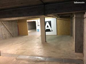 LOCAL D'ACTIVITE et de STOCKAGE 300 M2 en sous sol ARTEM/BLANDAN Nancy