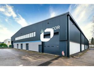 Local d'activité 2 504 m²