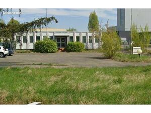 Local commercial 200m² fort passage (A Rafraichir)