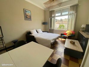 Grand studio - terrasse et place de parking