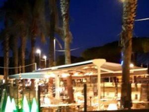 Vend restaurant bord de plage