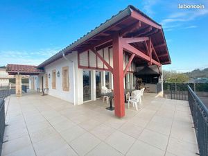 Bar  restaurant 280 m² Saint-Palais