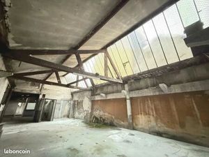 Local 280 m² Romainville