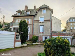 Maison 7 pièces 257 m²