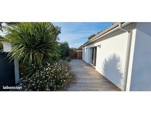 Maison récente avec terrain constructible