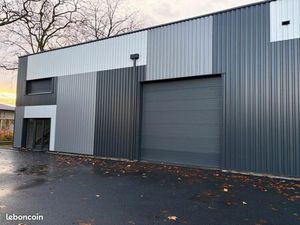 Local bureaux et dépôt 250m2