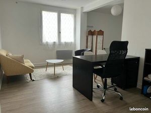 Partage de bureau meublé dans cabinet pluridisciplinaire