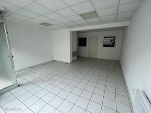 Local commercial centre de cerizay