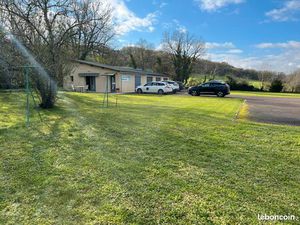 A VENDRE LOCAL COMMERCIAL AVEC GARAGES loués