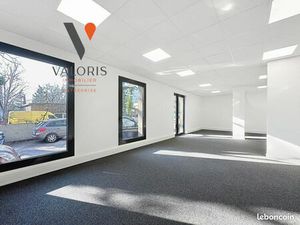 Local commercial 64 m²