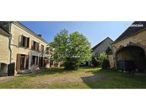 Maison 7 pièces 250 m²