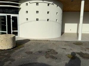 Emplacement commercial brocante dépôt ventes artisans