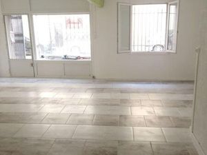 CABINET MEDICAL/BUREAUX/LOCAL COMMERCIAL avec salle d'attente 70m² + SOUS-SOL 30m²