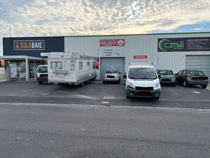 Location LOCAL COMMERCIAL 150m²