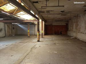 Vente hangar 300m2 centre ville