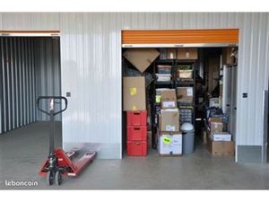 Box de stockage / Garde meubles a VIRE