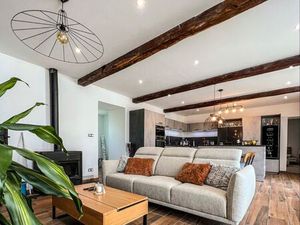 Corps de ferme à Lutilhous