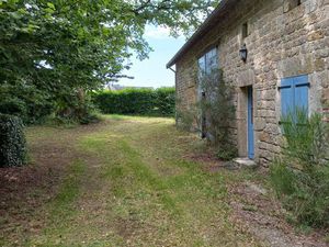 Fermette à 300 mètres du lac de Vassivière Auphelle
