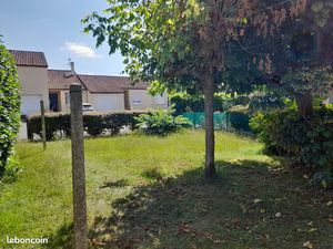 Pavillon mitoyen T2 avec jardin