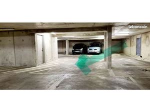 Grande place de parking (15 m²) sécurisée proche d’Orly  du RER C  T9 et ligne 14ia le Bus