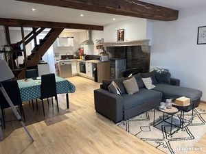 Location maison avec cour extérieur et parking