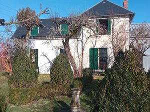 Petite maison à la campagne de 76 m² habitable  avec un hangar de 70 m² sur un terrain de 