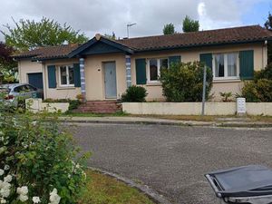 Maison individuelle plein pied non mitoyenne avec jardin Pessac compostelle