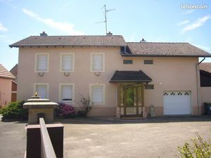 Location studio meublé avec terrasse
