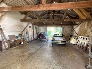 Grange + terrain – cœur de croix-de-vie