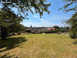 Terrain constructible avec jolie vue sur Arbois