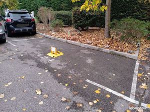 Place extérieur parking résidence sécurisée - très faible loyer