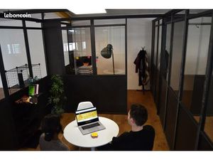 Bureau dans Espace de service
