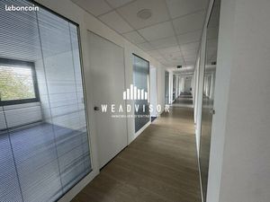 Bureaux 306 m²