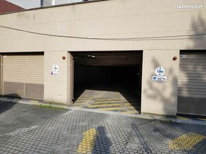 Box fermé sécurisé à vendre – Villejuif