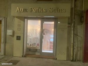 Loue local commercial Greasque